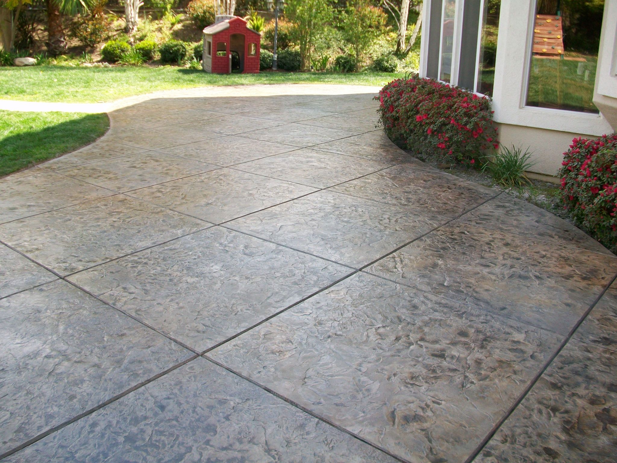 Choose Decorative Concrete Over Traditional Flooring